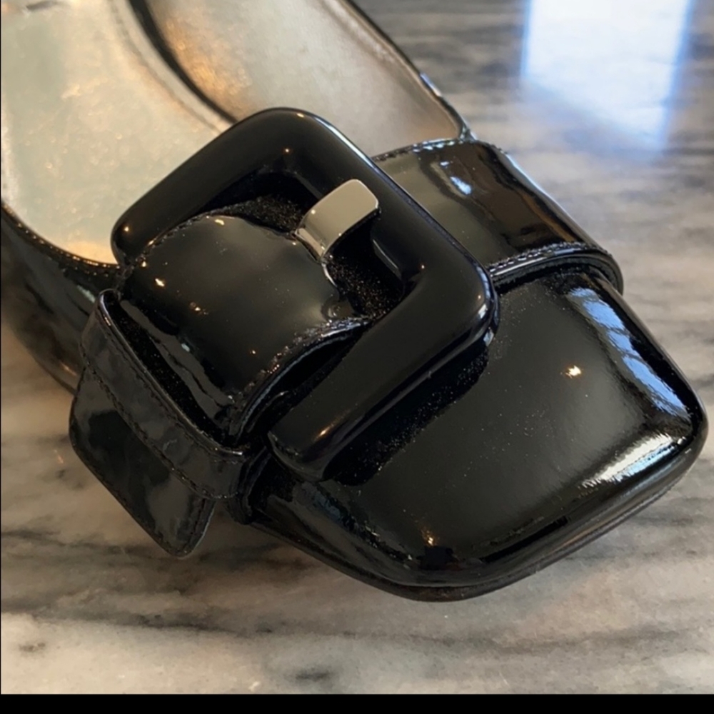 Prada buckled black pump - Picture 5 of 9